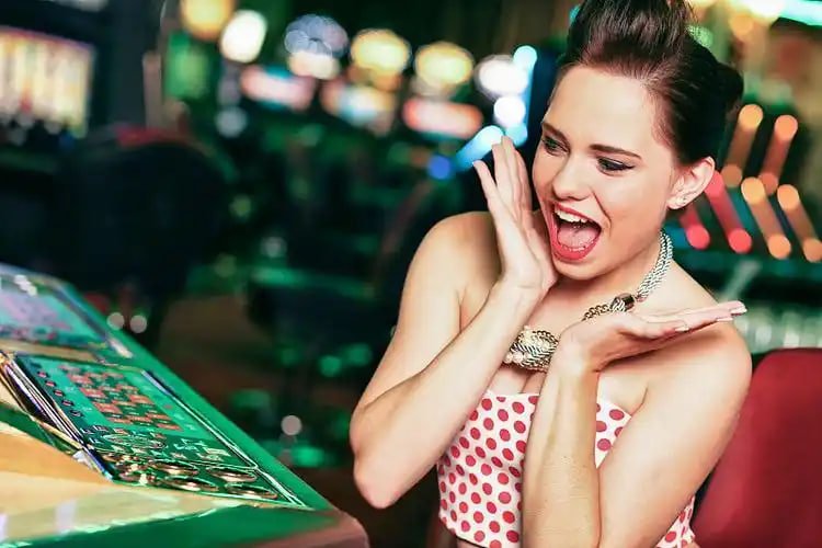 Pengamanan akses mobile yang terintegrasi pada platform hiburan online
